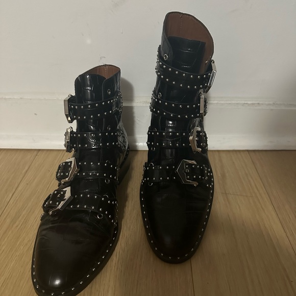 100% authentic GIVENCHY multi-strap studded boots - Picture 7 of 7